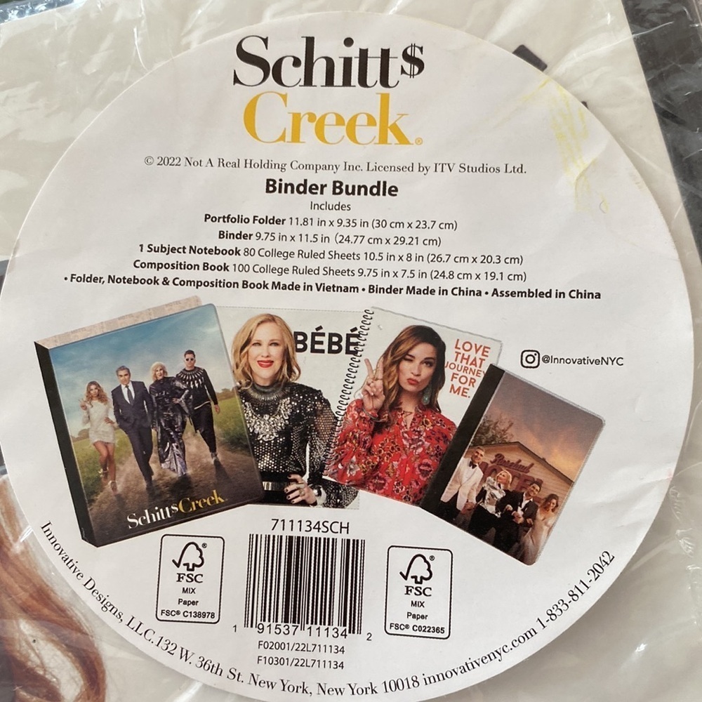 Schitt's Creek Binder Bundle NEW Unopened - Picture 3 of 10